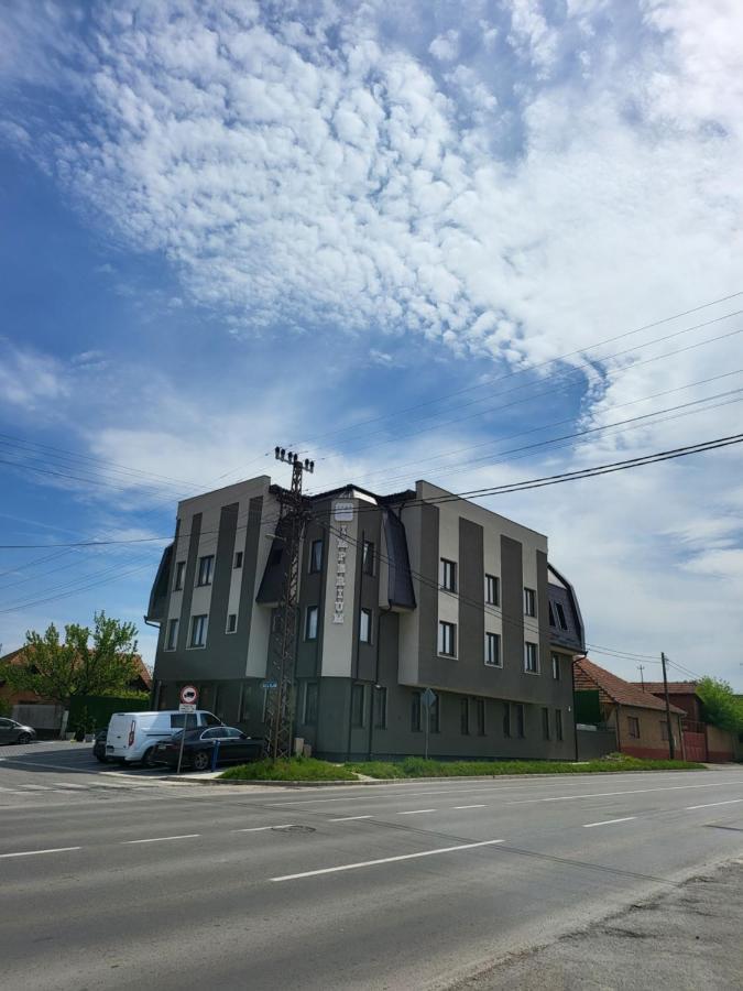 Garni Hotel Imperium Суботица Экстерьер фото